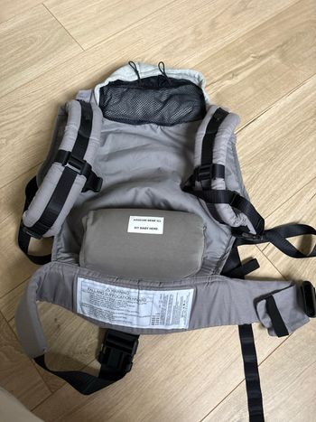 Porte bébé love radius 