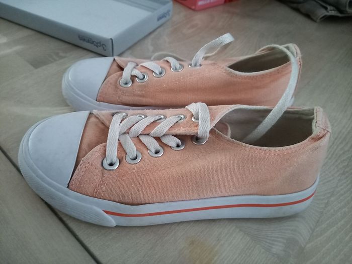 Chaussures toile pointure 30 - photo numéro 2
