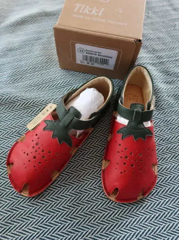 Tikki - Barefoot Sandals Aranya Strawberry -32