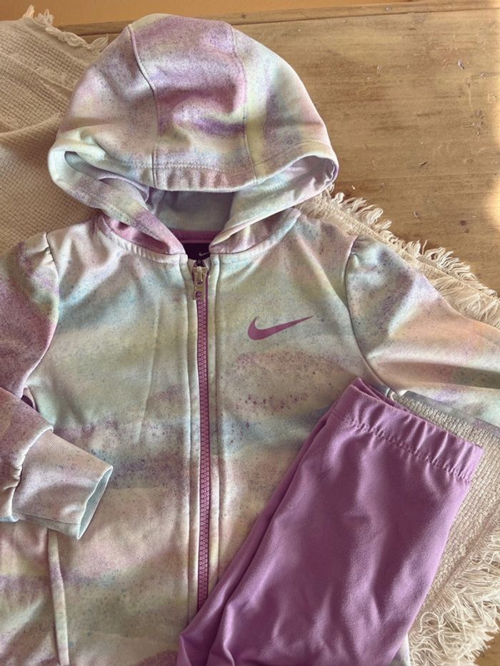 Ensemble de jogging survêtement nike violet et pastel - photo numéro 3