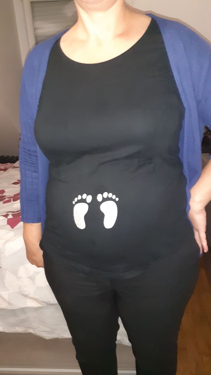 This shirt maternités