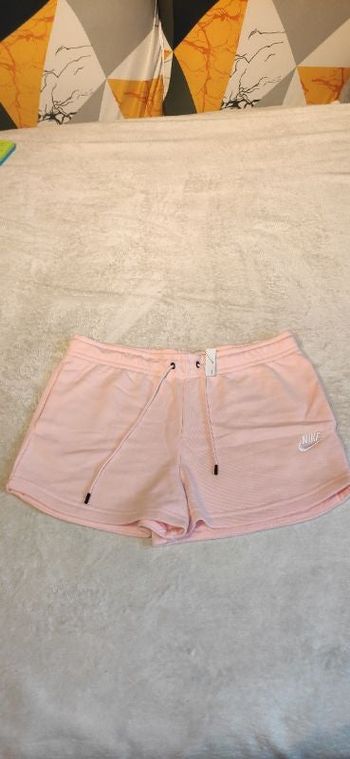 Short de marque neuf