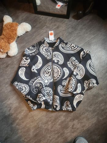 Blouson noir tendance