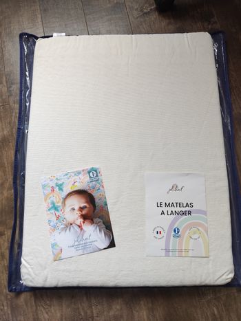 Matelas à langer 100 % naturel JolieHuit