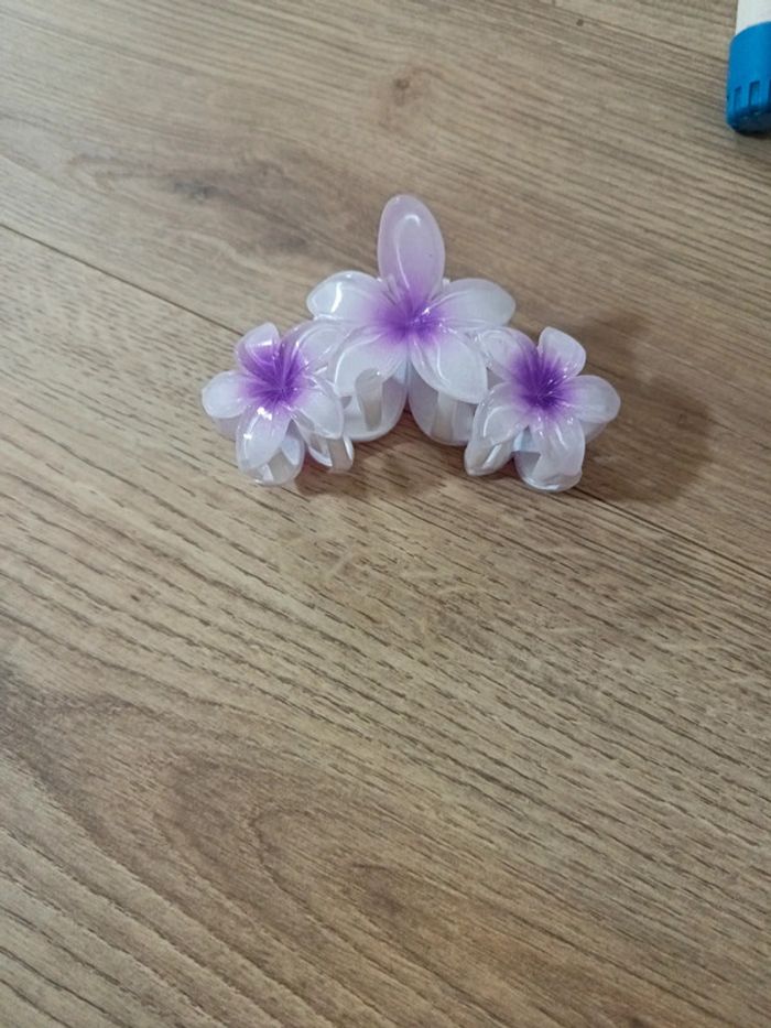Grande Pince avec 3 fleurs - photo numéro 2