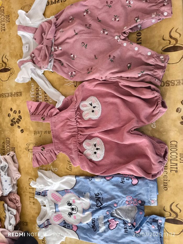 Lot vêtements fille 1 mois - photo numéro 4