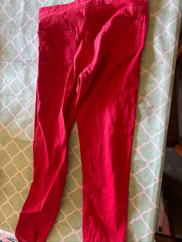 Pantalon rouge - photo numéro 3