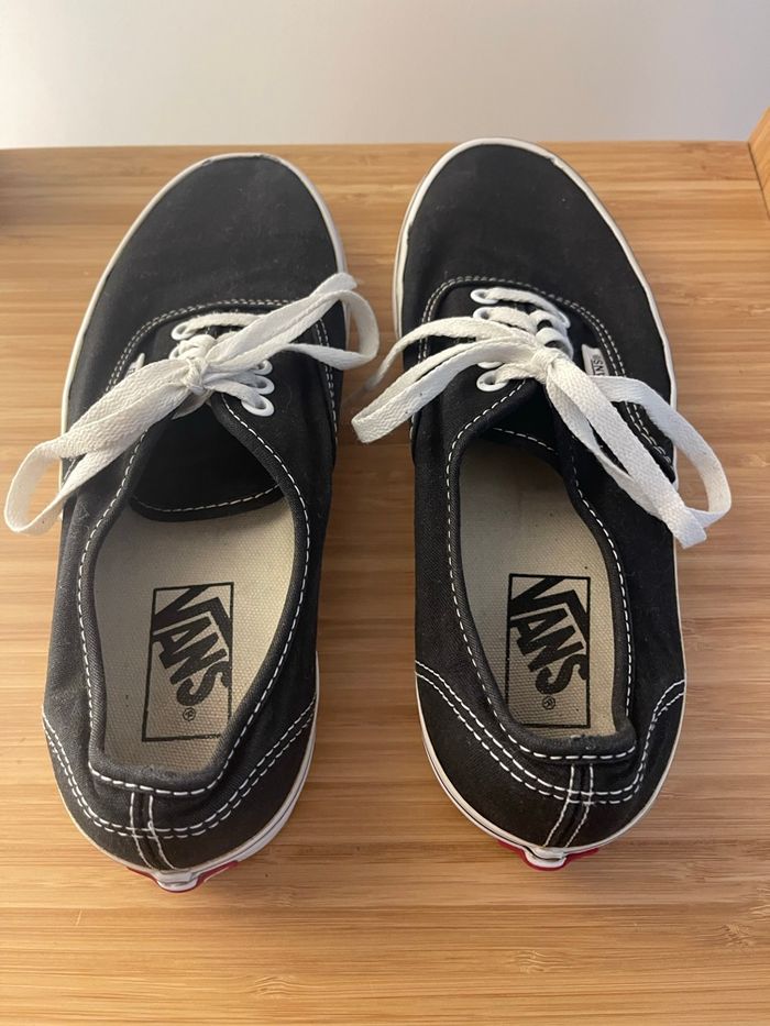 Baskets Vans noires et blanches - photo numéro 2