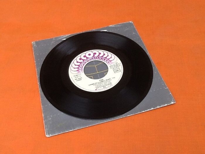 Vinyle 45 tours YES Owner a lonely heart (1983) - photo numéro 3