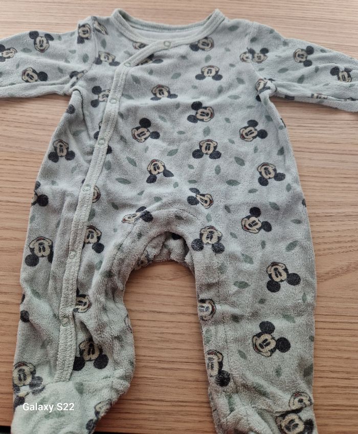 Lot de 4 pyjamas et 4 bodies ML bébé garçon 1mois Très bon état - photo numéro 8