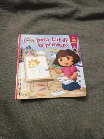 Livre Dora l'exploratrice fait de la peinture