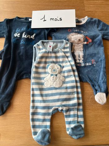 Lot 3 pyjamas 1 mois