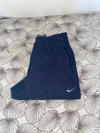 Jogging nike taille L bleu fonce