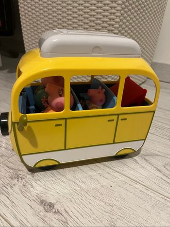 Camping car peppa pig