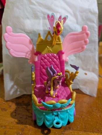 Lot figurines petit poney