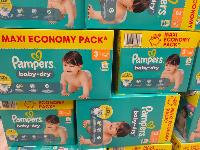 Couche  Pampers taille 3