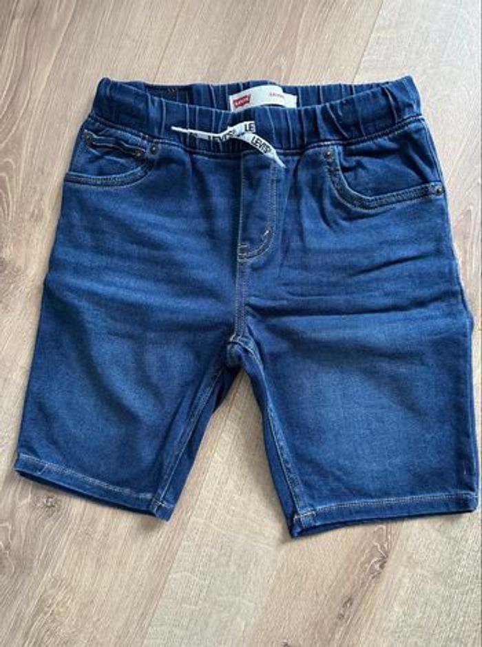 Bermuda Levis 12 ans