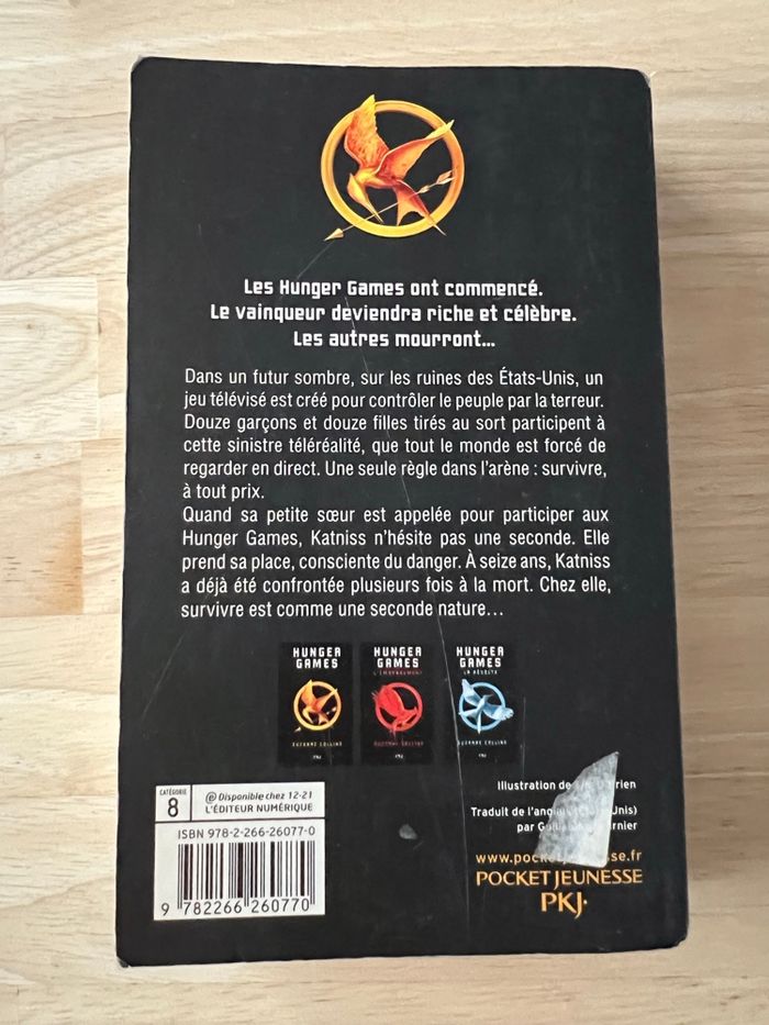 Livre Hunger Games – Suzanne Collins – État Satisfaisant - photo numéro 6