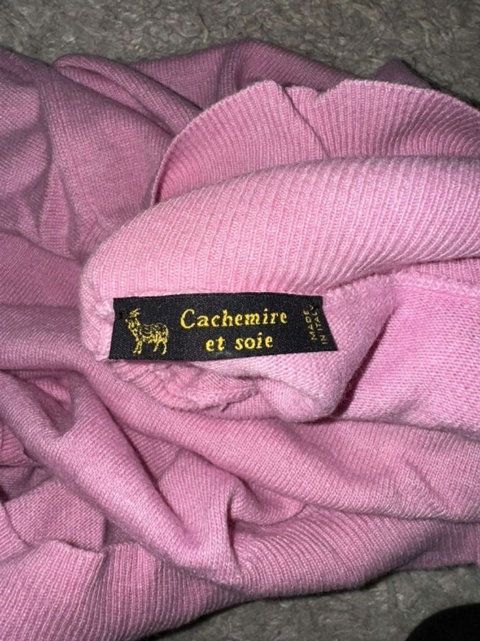 Pull à col roulé rose - photo numéro 3