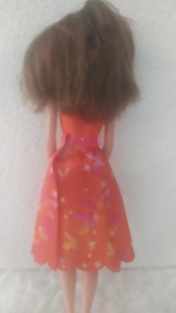 poupée barbie mattel  brune  robe orange - photo numéro 4