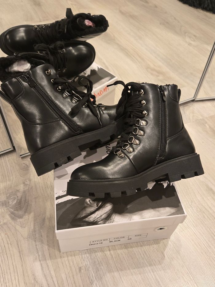Bottines simili noir à lacets P38 Abloom neuves - photo numéro 3