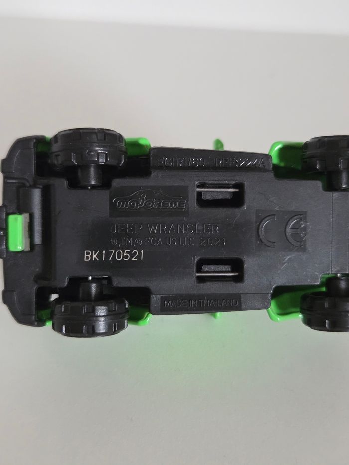 Voiture Majorette Jeep Wrangler Vert Vif - Échelle 1/60 - Réf 224 - photo numéro 7