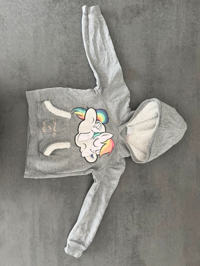 Pull à capuche