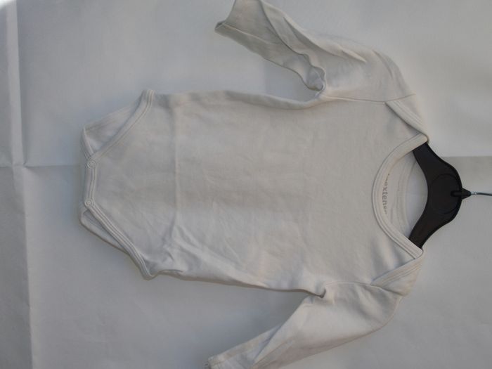 3 bodies T.9 mois - photo numéro 3