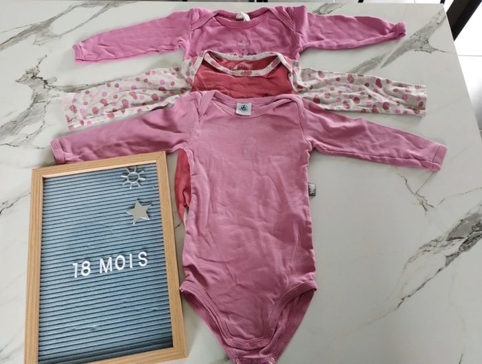 Lot 3 bodies 18 mois