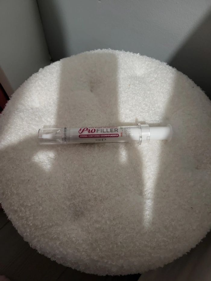 Crème contour des yeux neuve anti rides