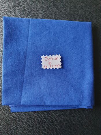 Tissu bleu 50x47cm