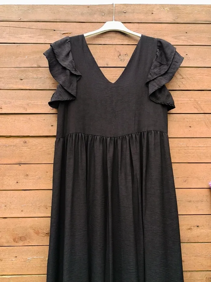 Robe longue bohême noire avec volants et dos boutonné TU 38 à 46 - photo numéro 2