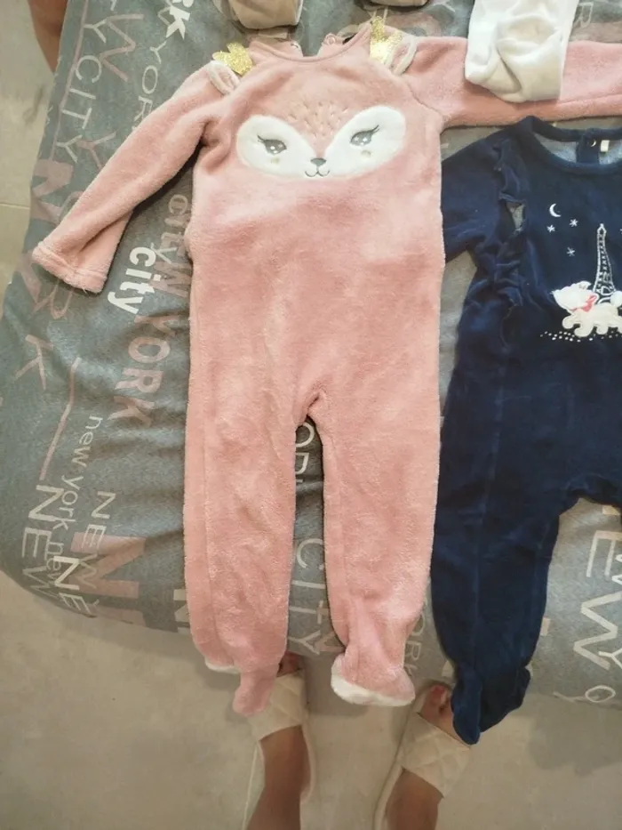 Lot pyjamas 24 mois - photo numéro 2