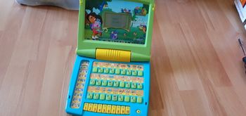 Petit ordinateur éducatif Dora l'exploratrice lya