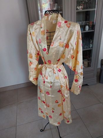 Peignoir femme motif tulipe effet satin