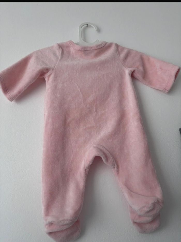 Pyjama 1 mois - photo numéro 3