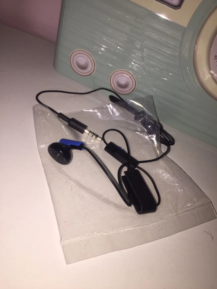 Oreillette gaming 🎀 neuf avec étiquette 8euros - photo numéro 4