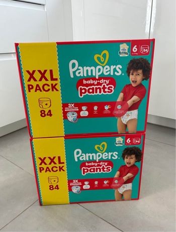 2 cartons de couches Pampers pants xxl