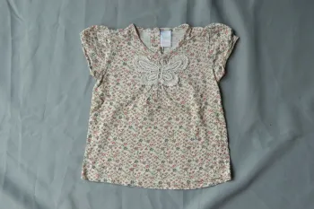 T-shirt Zara Baby fleuri papillon crochet crème 24-36 mois
