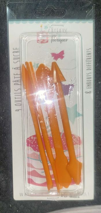 Outils pate a sucre neuf