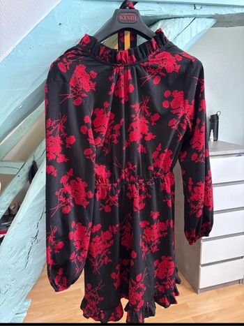 Robe rouge et noir