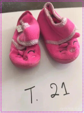 2 paires de chaussons roses foncé (21)