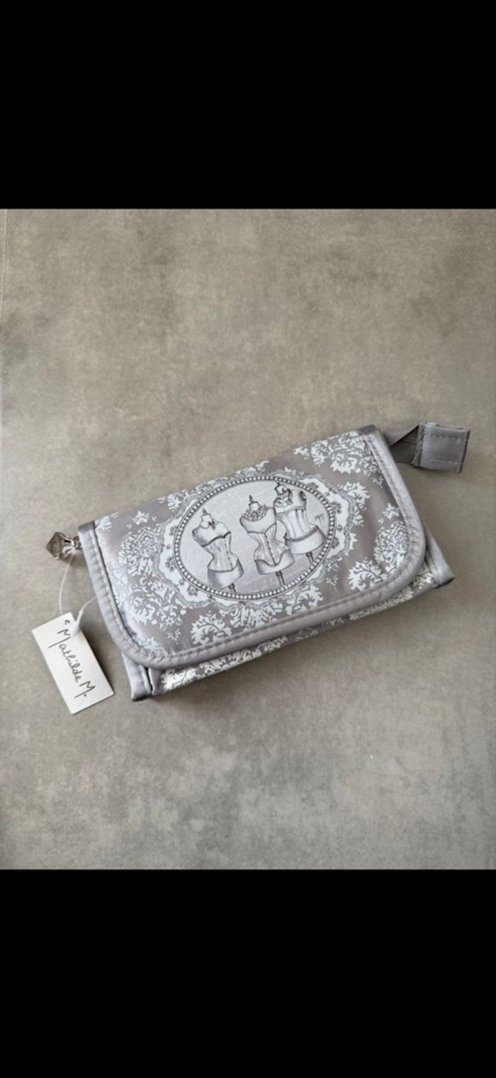 Trousse à maquillage vintage bustier Mathilde M