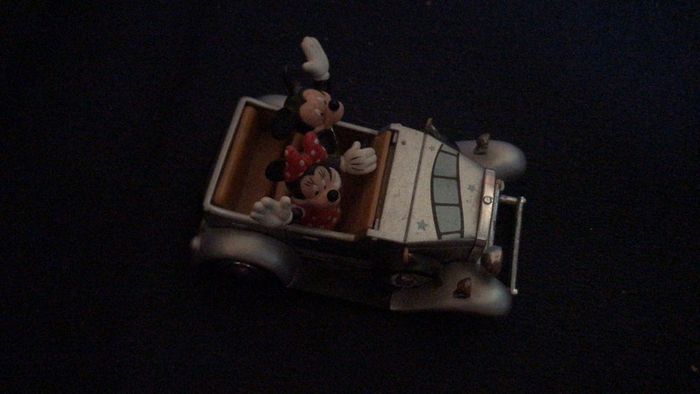 Voiture Mickey et minnie Disneyland resort - photo numéro 4