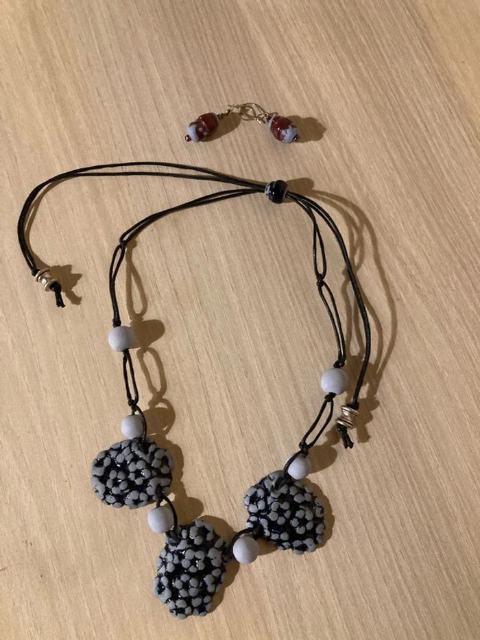 Bijoux en terre cuite