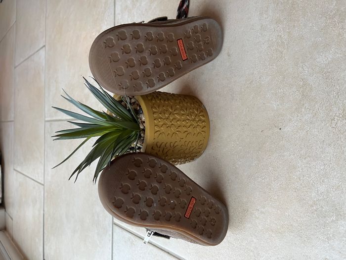 Chaussures garçon taille 25 - photo numéro 6
