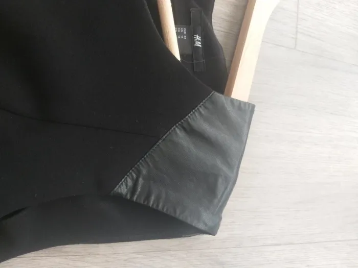 Petite robe noire - photo numéro 6