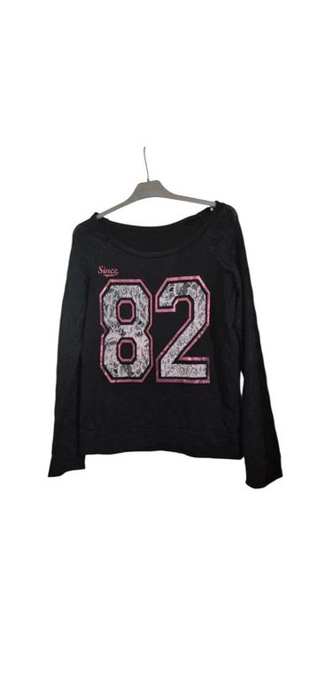 Pull noir