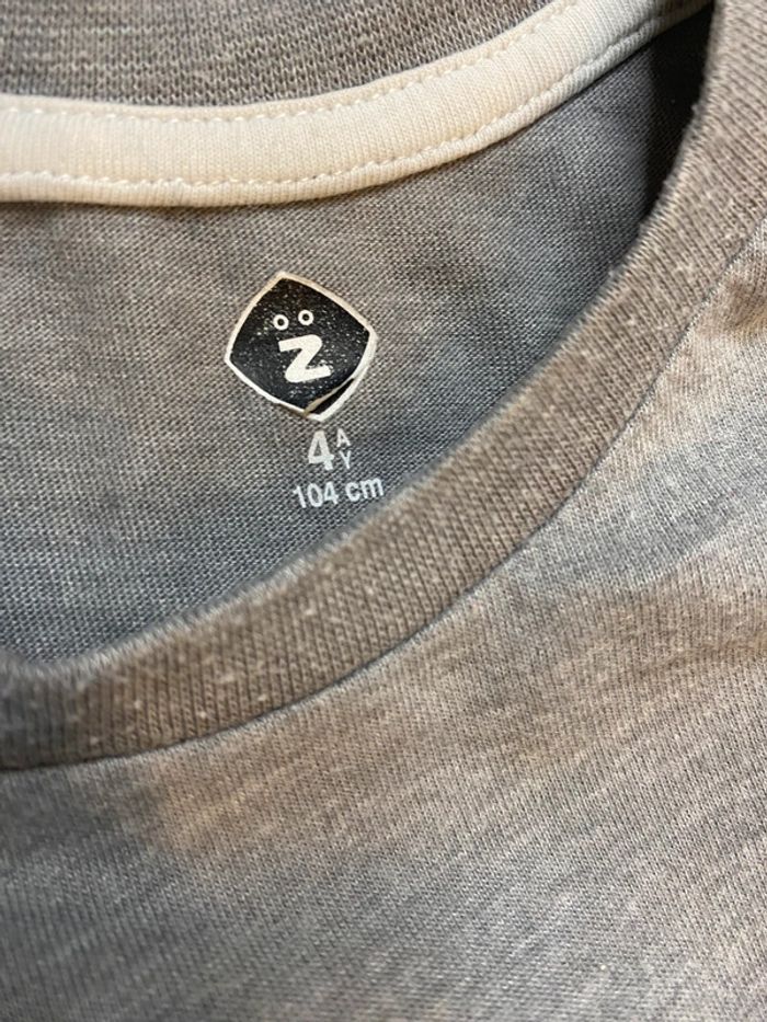 T shirt gris - photo numéro 3