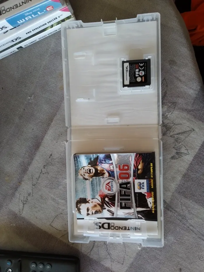 Jeu Nintendo DS Fifa 06 - photo numéro 2